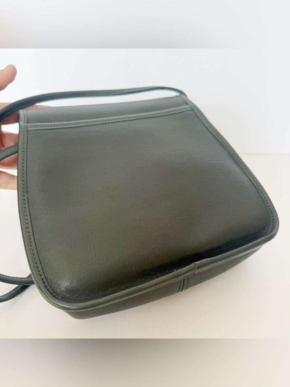 Vintage COACH Lindsay Green Leather Flap Crossbody Bag Purse 1992 AUTHENTICATED - Picture 9 of 16